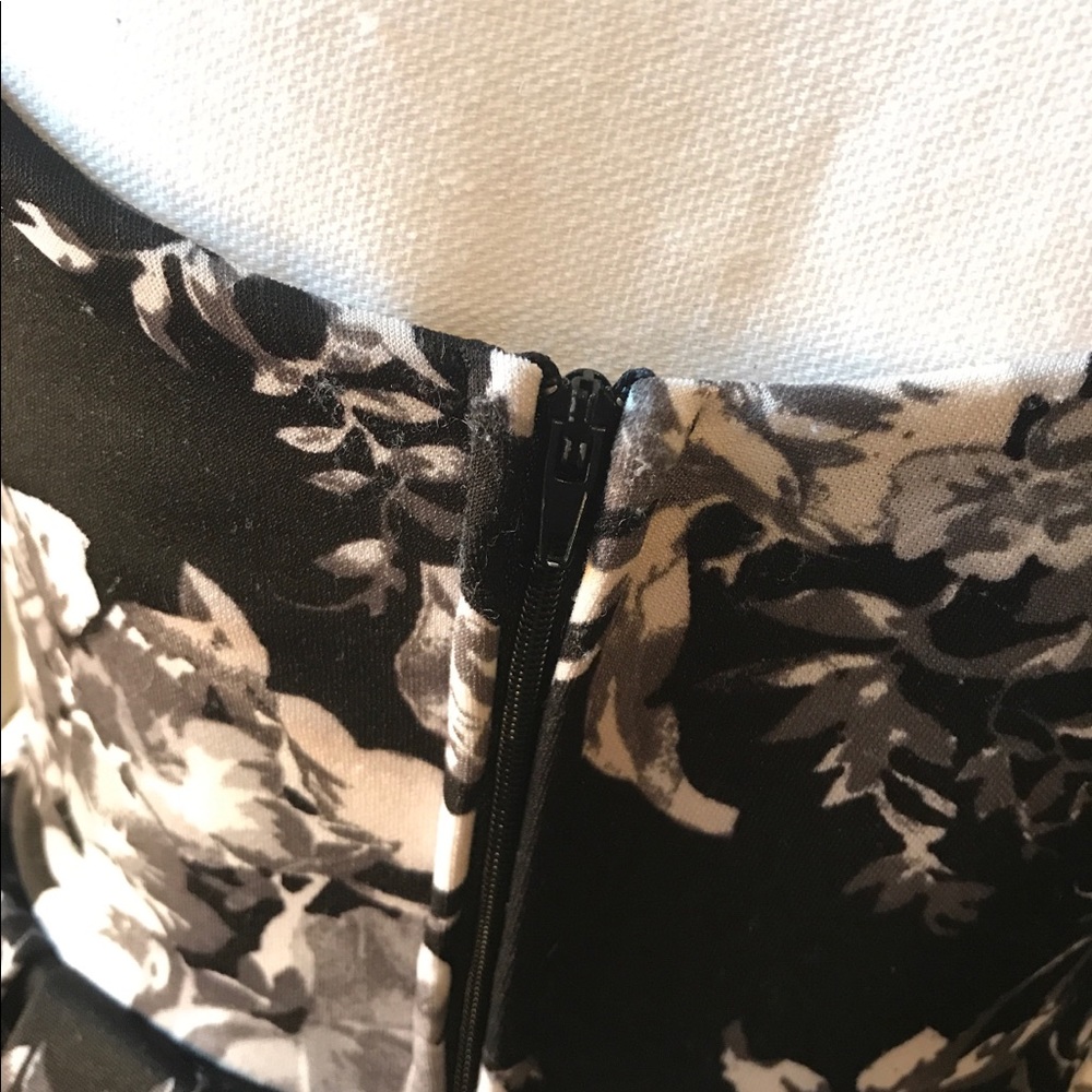 Flattering Black and White Dress perfect for Easter - Picture 5 of 6